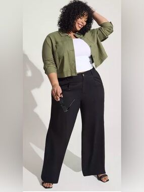 Torrid Olive Green Cropped Utility Jacket Sz 4 (20/22) Streetwear
